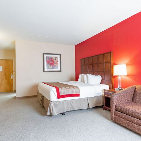 Hotel Ramada By Wyndham Columbus North Westerville Exterior foto