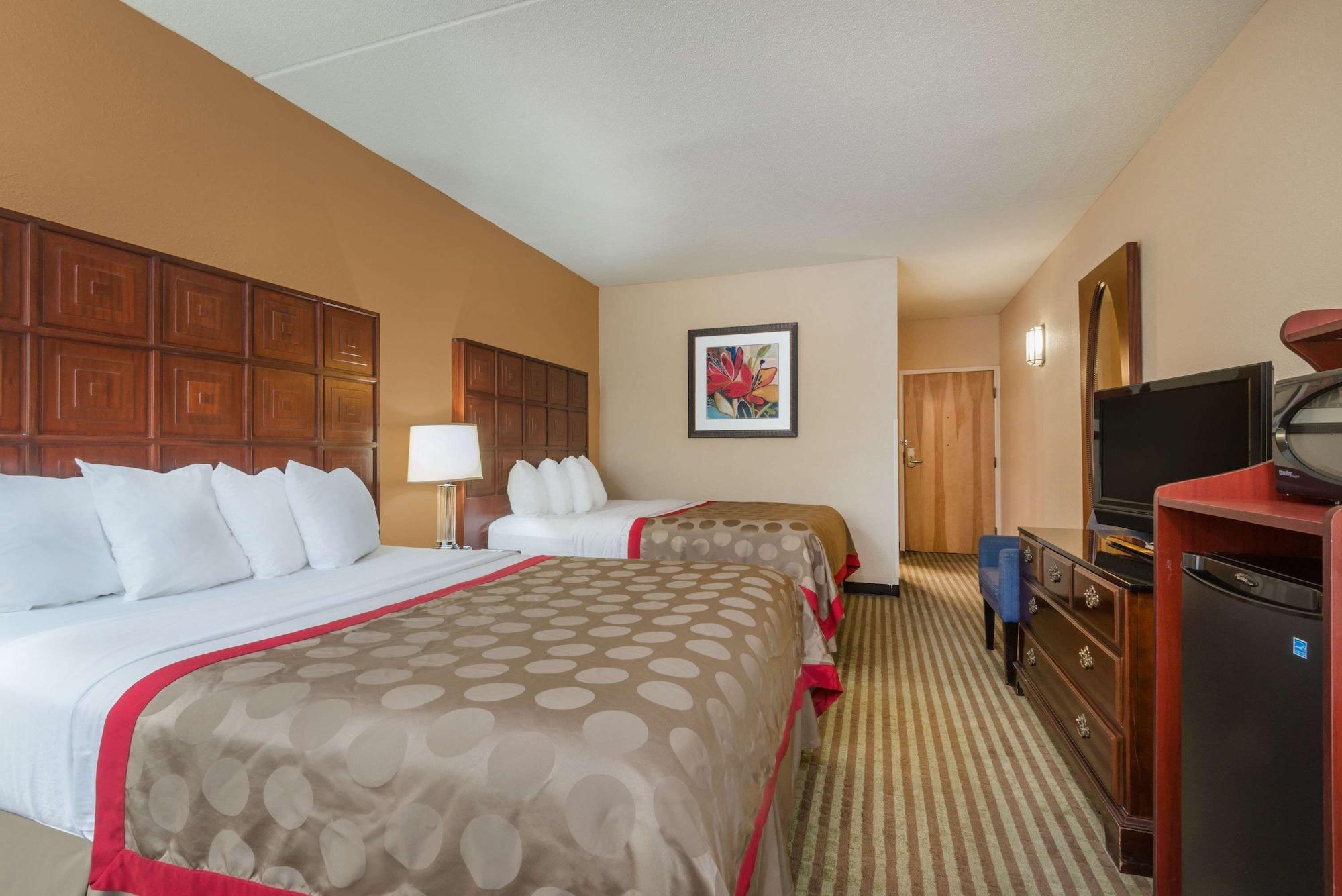 Hotel Ramada By Wyndham Columbus North Westerville Exterior foto